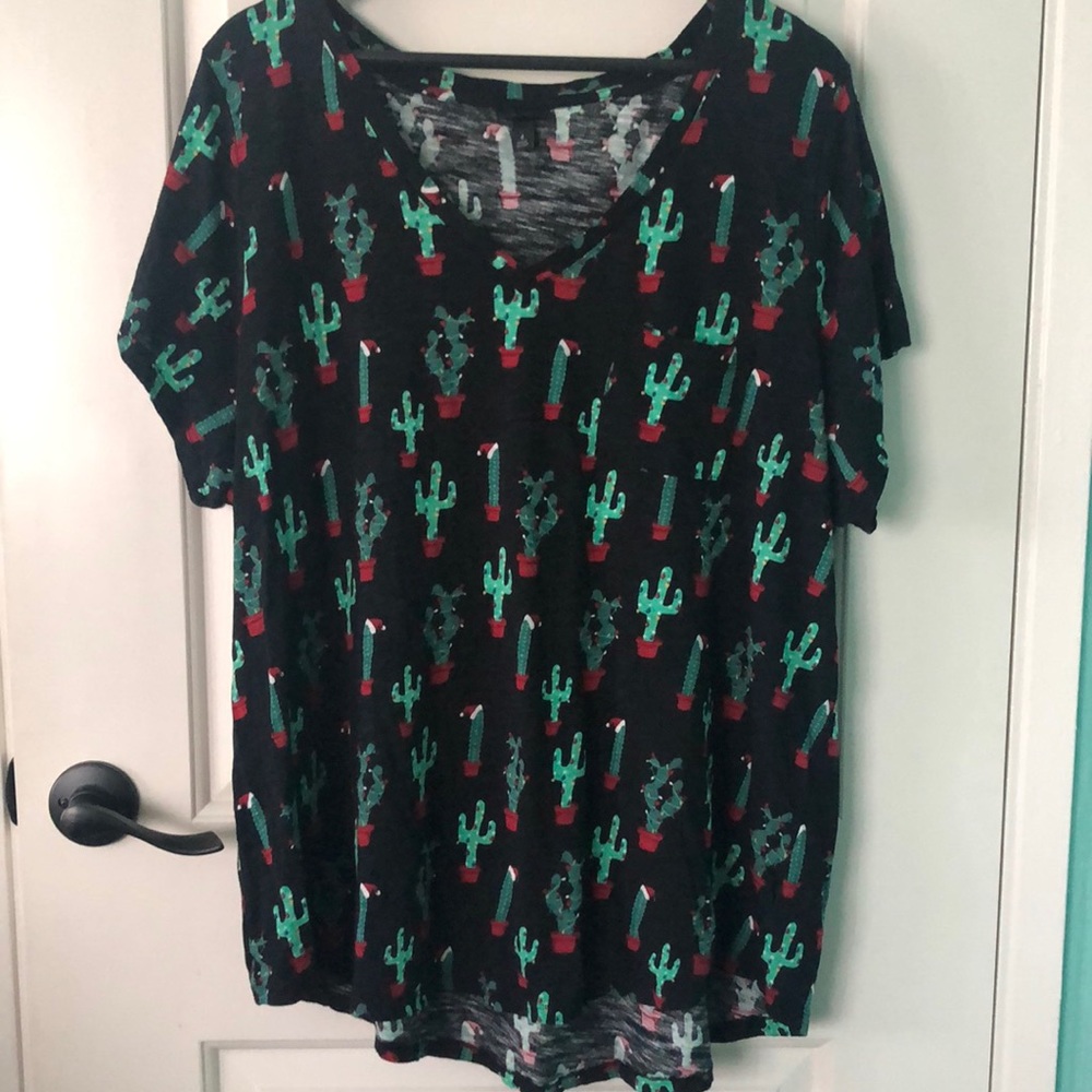 Torrid Sz 4 Cactus Christmas Tree Shirt